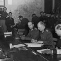 Гамбит, который не удался. 7 мая 1945 года был подписан акт о капитуляции Германии