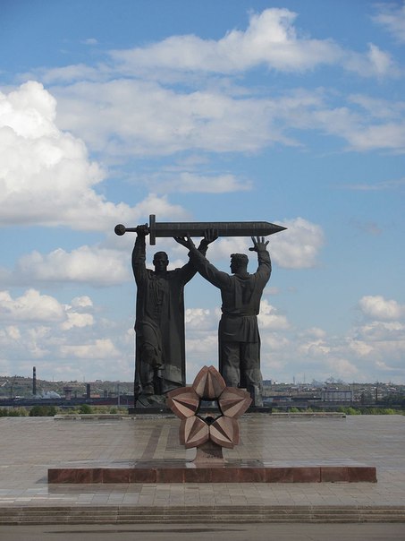 Монументы Великой Победы