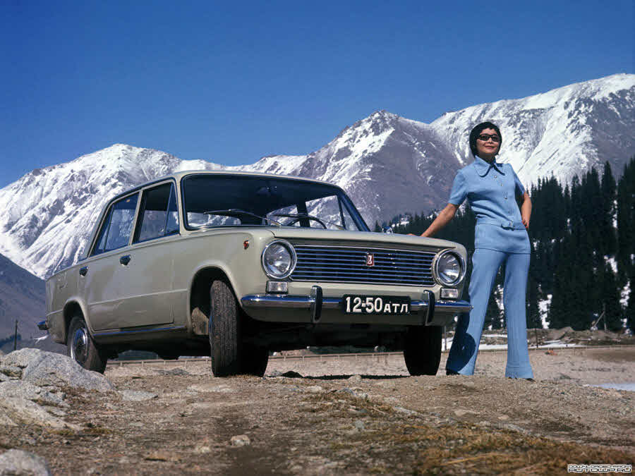 9 сентября 1970 года начат серийный выпуск «ВАЗ-2101» - «Жигули» 