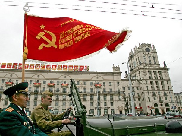 20 июня 1945 года в Москву из Берлина доставлено Знамя Победы 