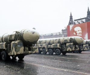 Последний парад Советской армии прошел на Красной площади 30 лет назад
